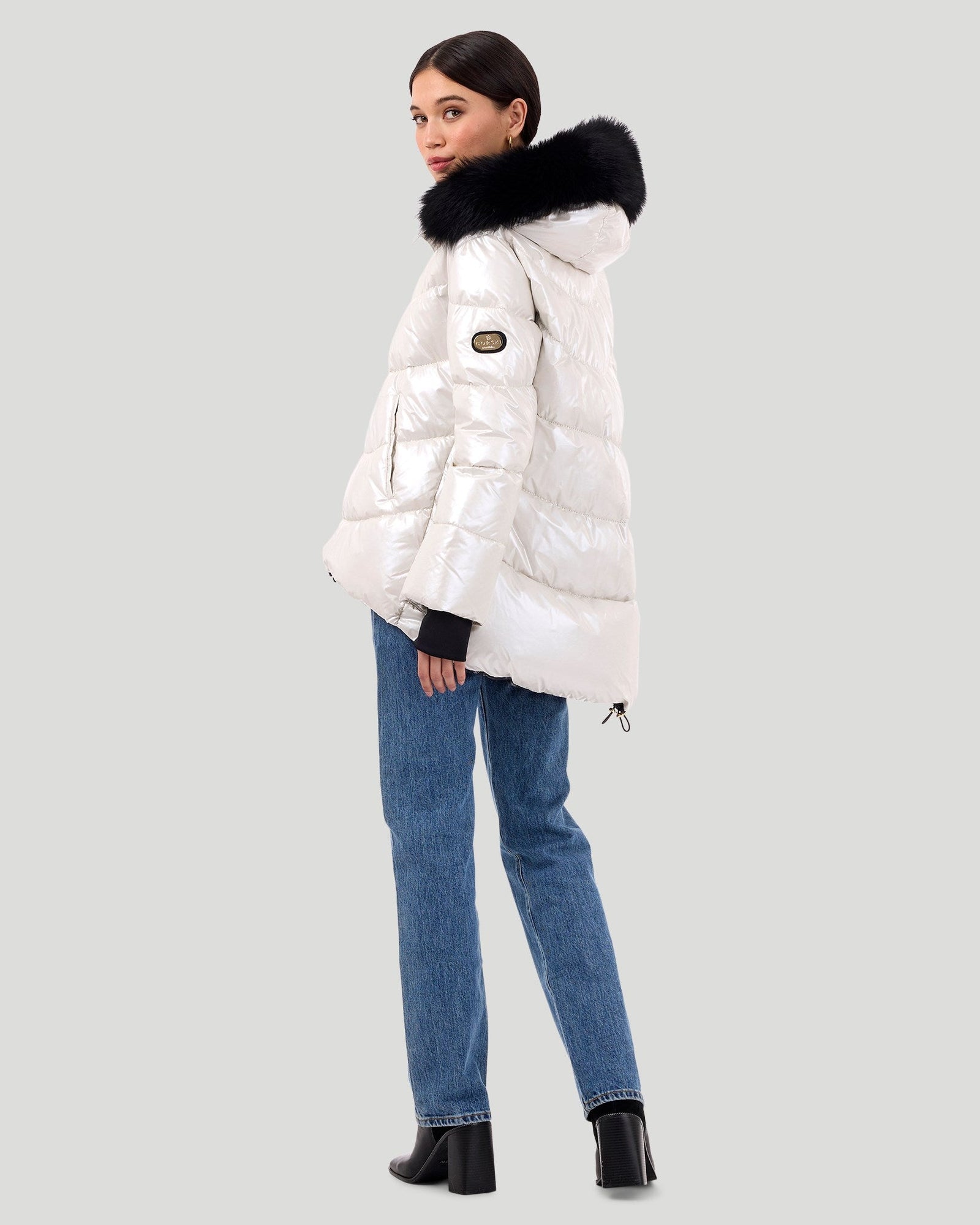 Après-Ski Jacket With Detachable Toscana Shearling Lamb Hood Trim | Women | Platinum x Black (V3)