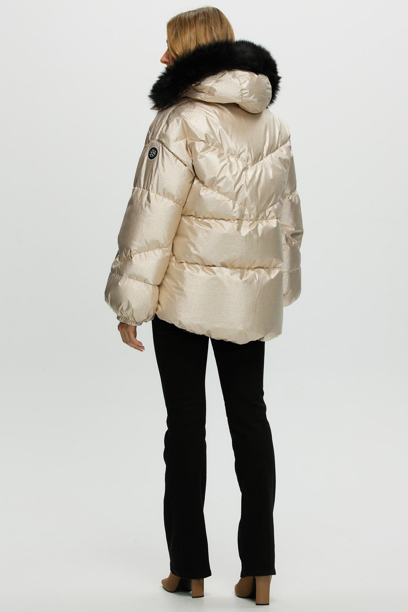 Après-Ski Jacket With Detachable Toscana Shearling Lamb Hood Trim | Women | Gold x Black