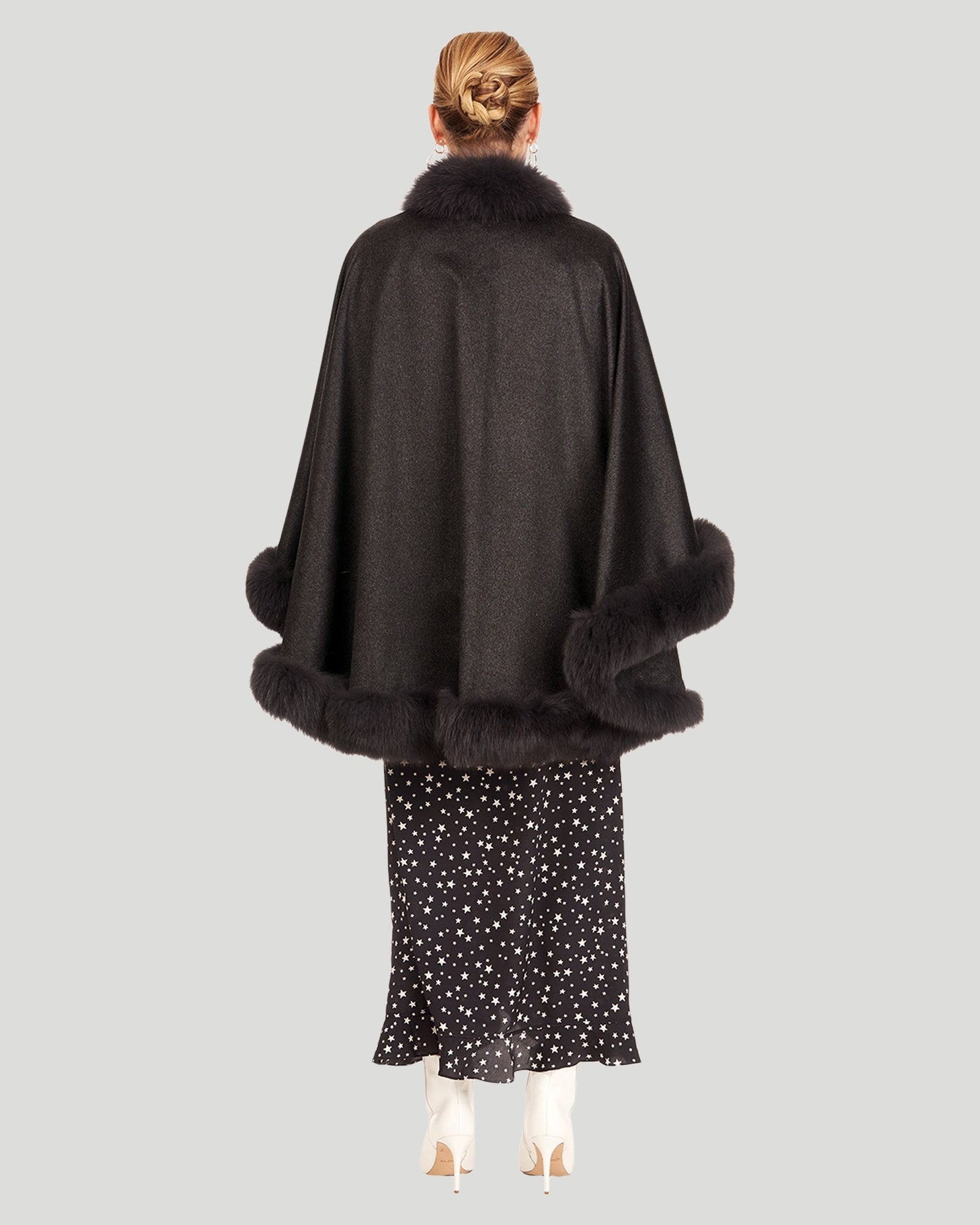 Cashmere Cape With Fox Trim | Women | Anthracite