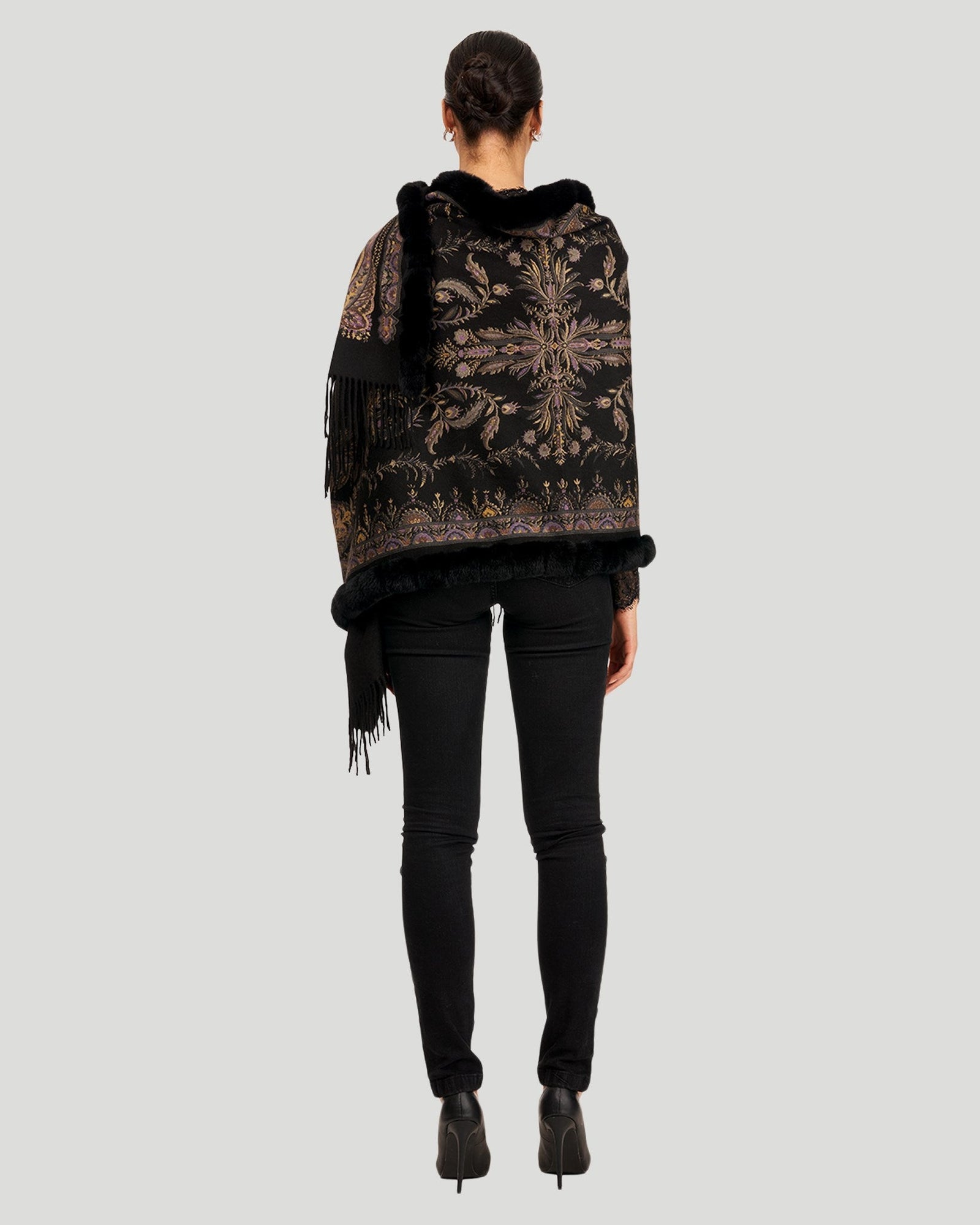 Double Face Cashmere Stole With Rex Rabbit Trim | Women | Black Paisley