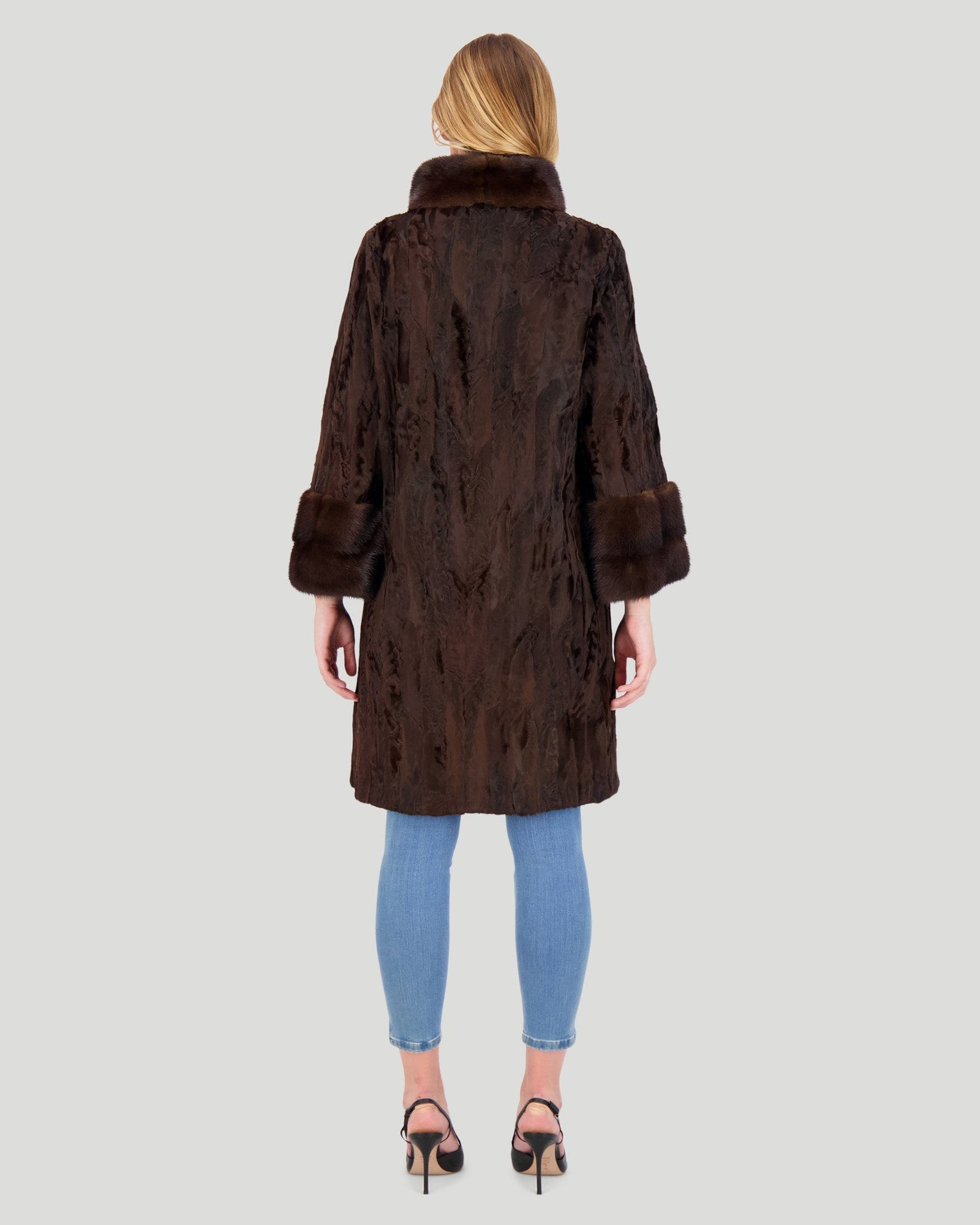 Lamb Sections Short Coat With Mink Stand Collar | Women | Brown