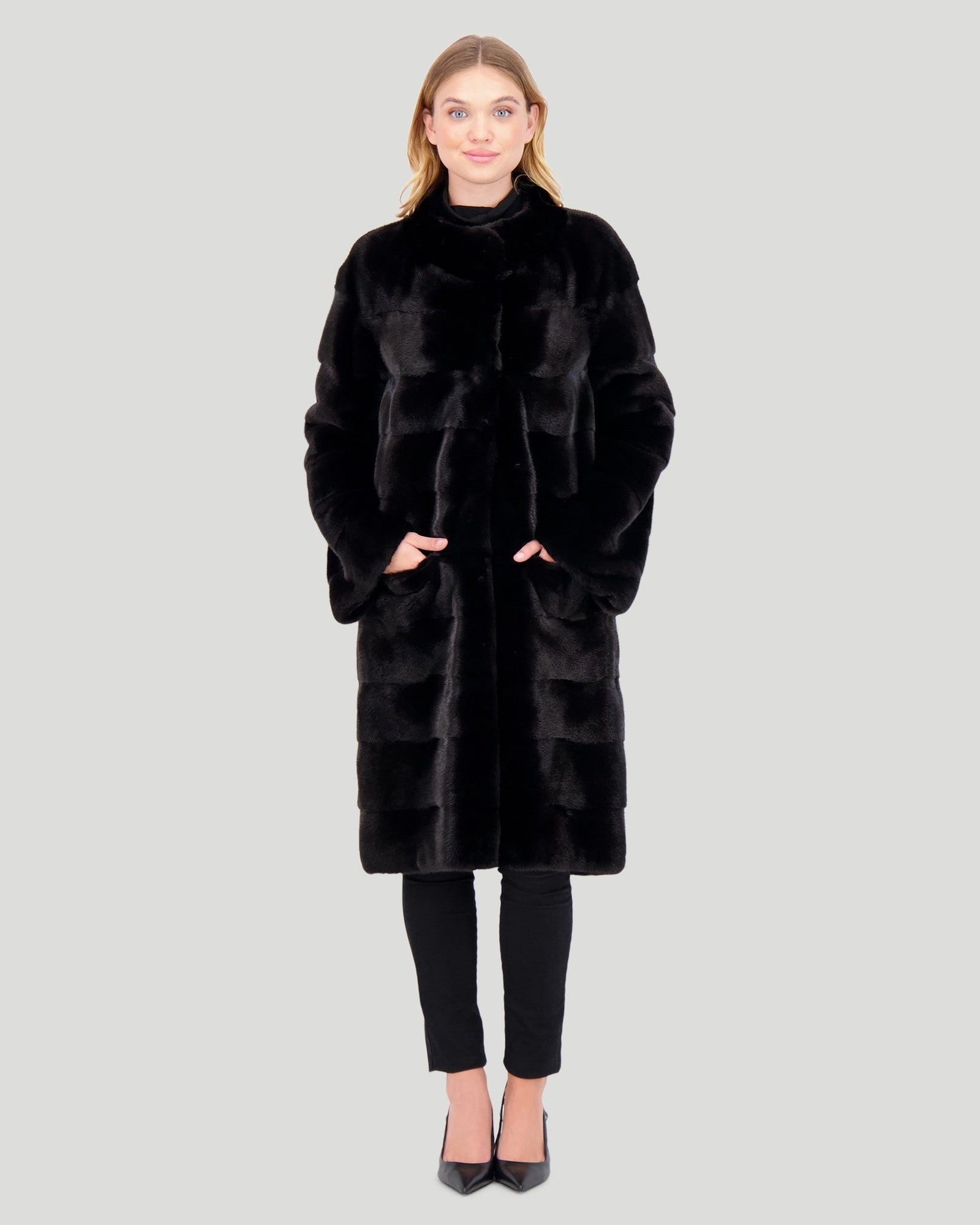 Mink Short Coat | Women | Blackglama (V2)