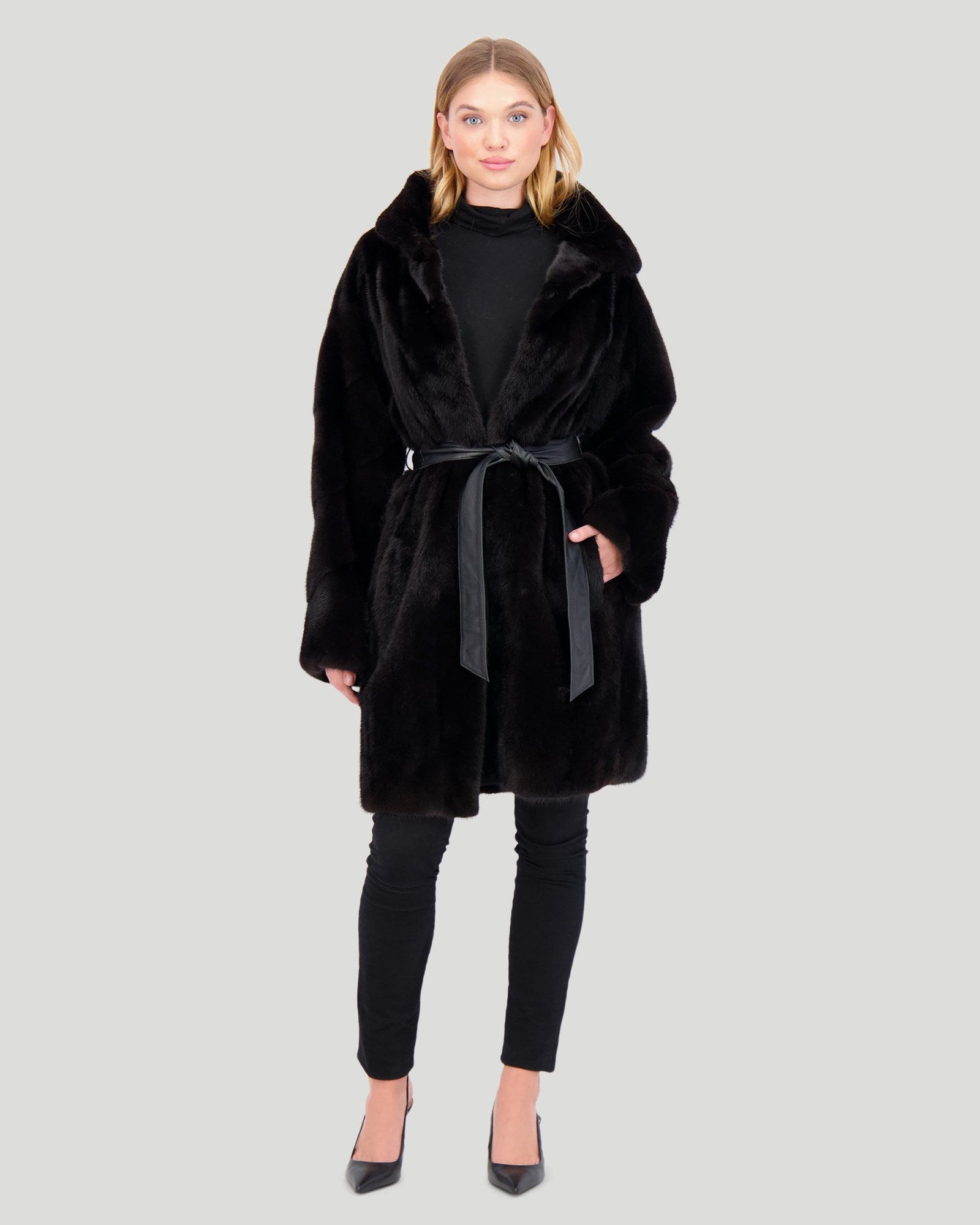 Mink Short Coat With Leather Belt | Women | Black