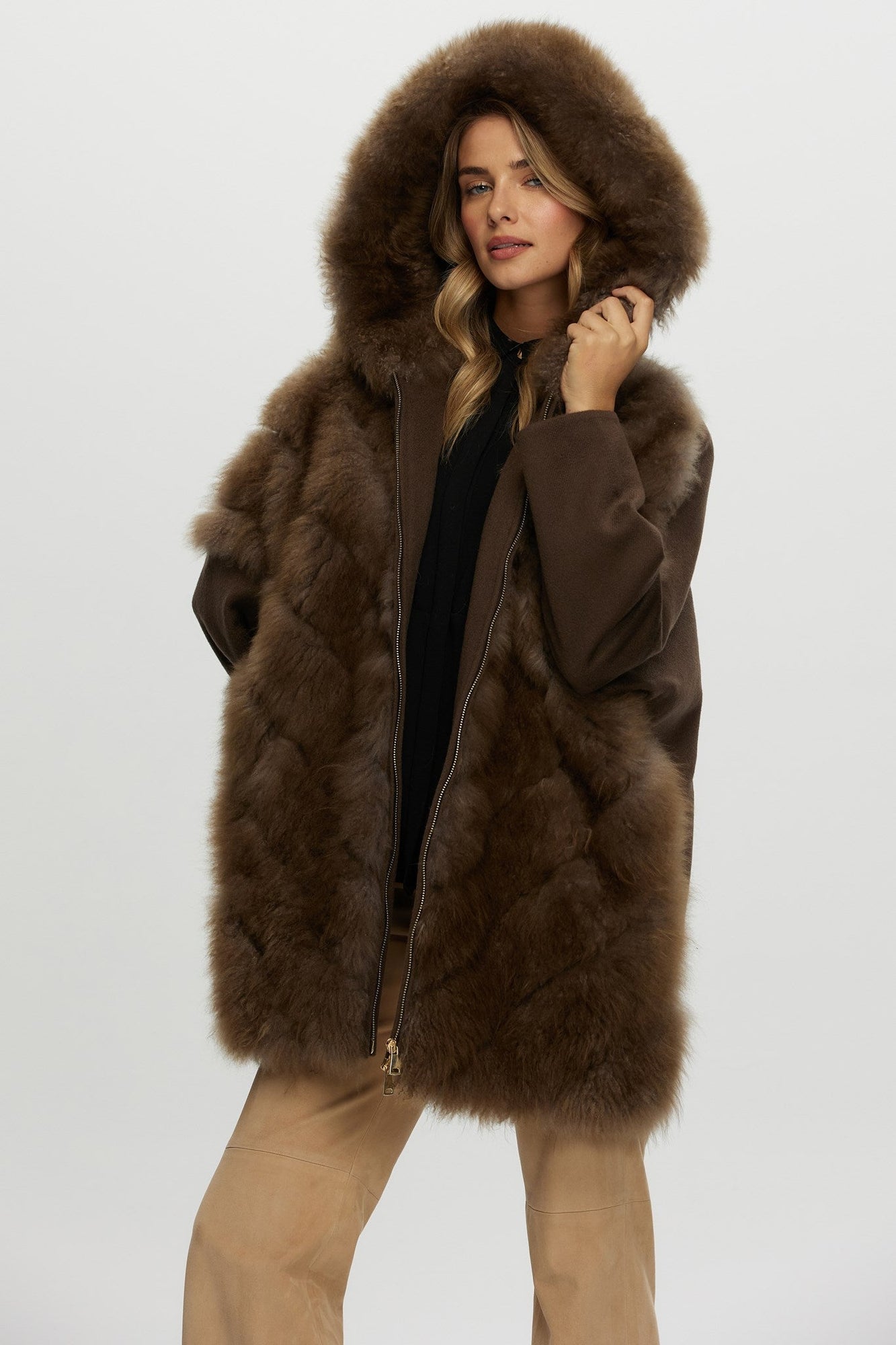 Select Cashmere Goat Diagonal Parka With Loro Piana Cashmere Sleeves And Back | Women | Brown x Brown