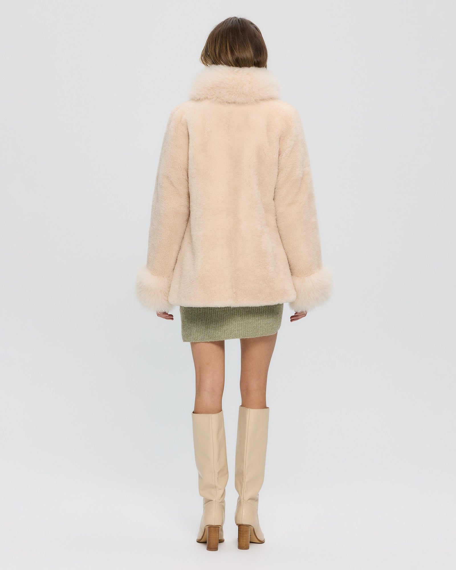 Sheared Select Cashmere Goat Jacket With Select Cashmere Goat Collar And Cuffs | Women | Light Beige