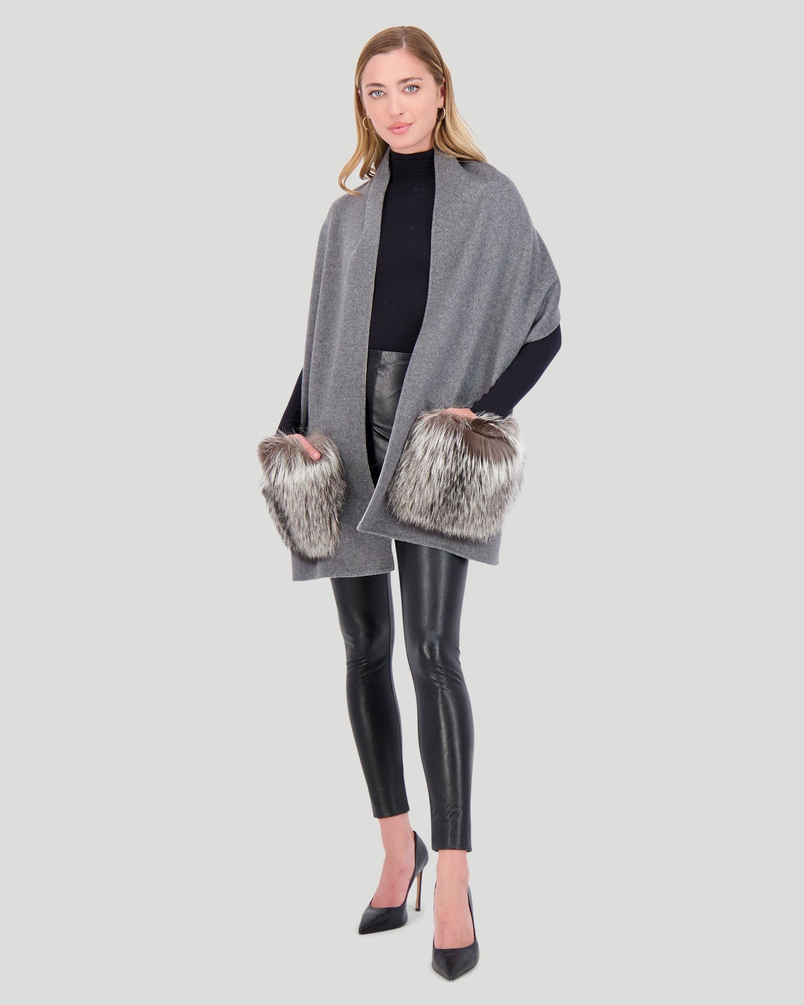 Wool Stole With Silver Fox Pockets | Women | Gray