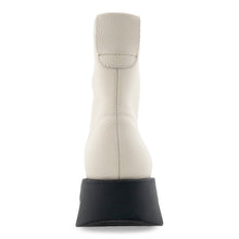 Francis | Eggnog Leather