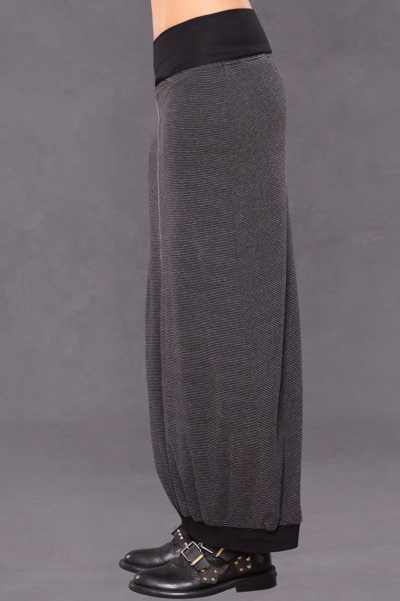 Women | Rolldown Slouchy Cocoon Skirt | Black