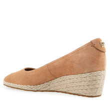Roma Dress Wedge | Tan Suede