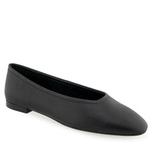 Amelie Casual Flat | Black Pebbled Leather