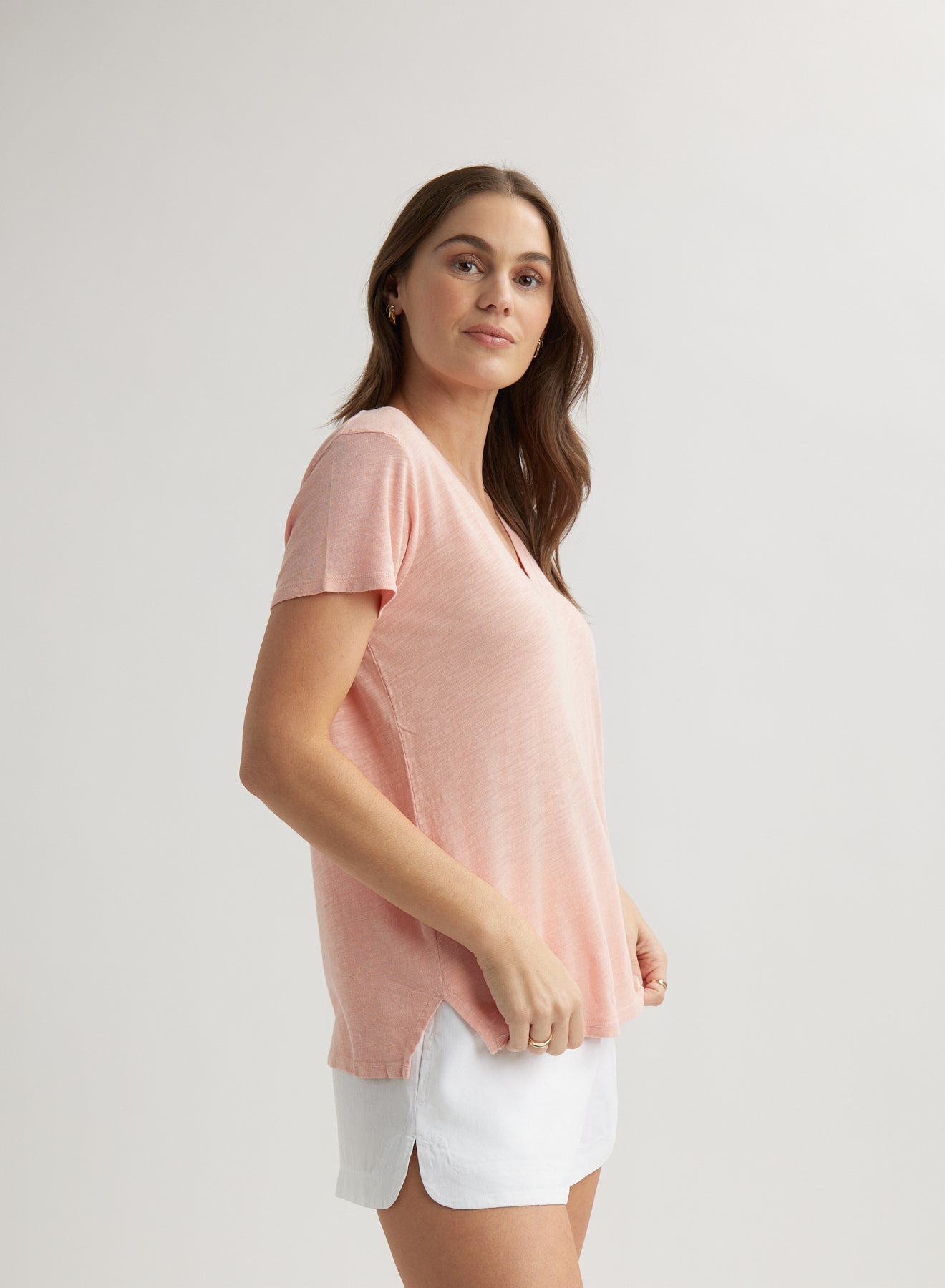 Side Slit V-Neck Tee | Peach Fizz
