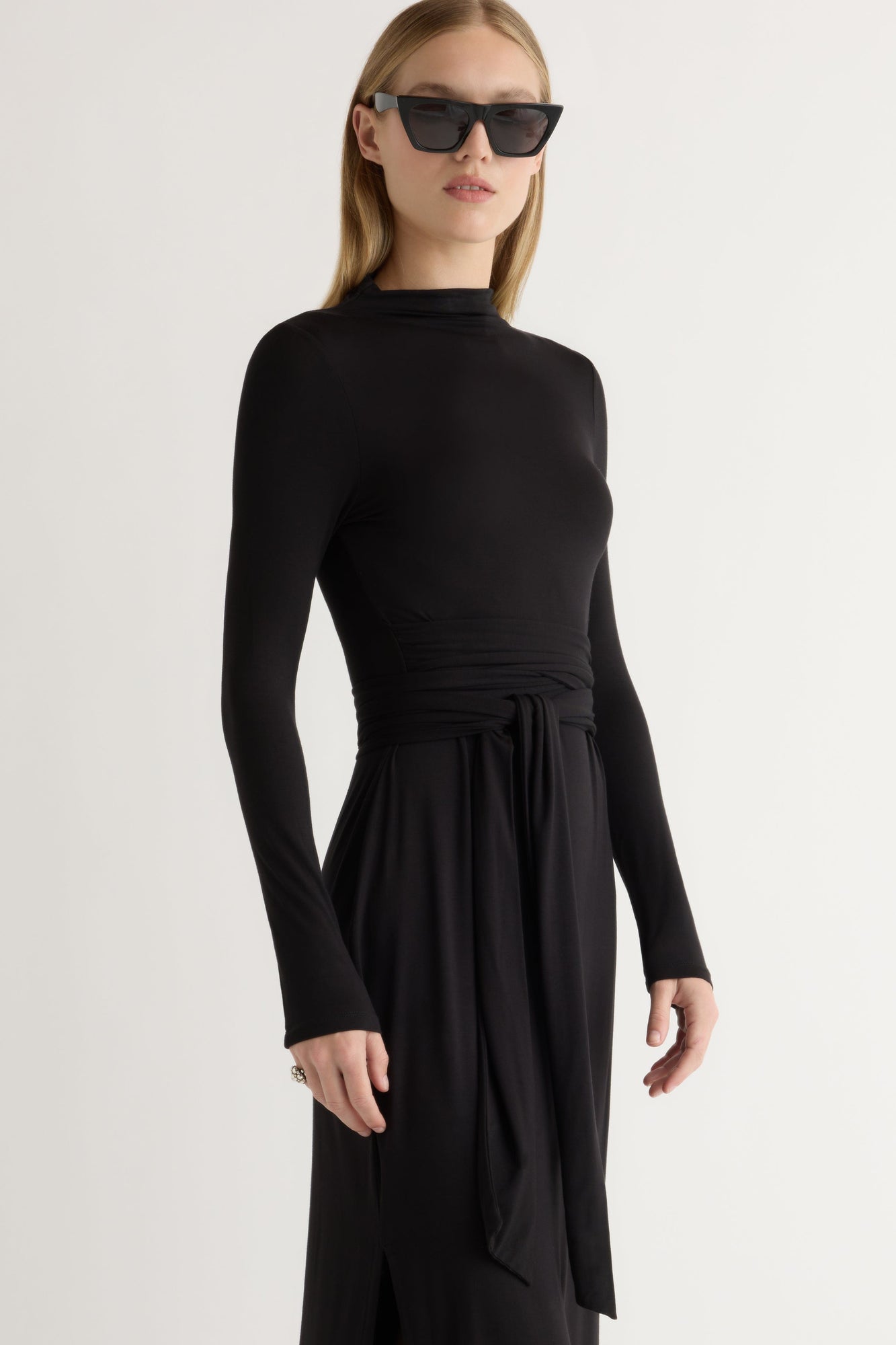 Jess | Vero Long-Sleeve Tie-Front Dress in Size Small