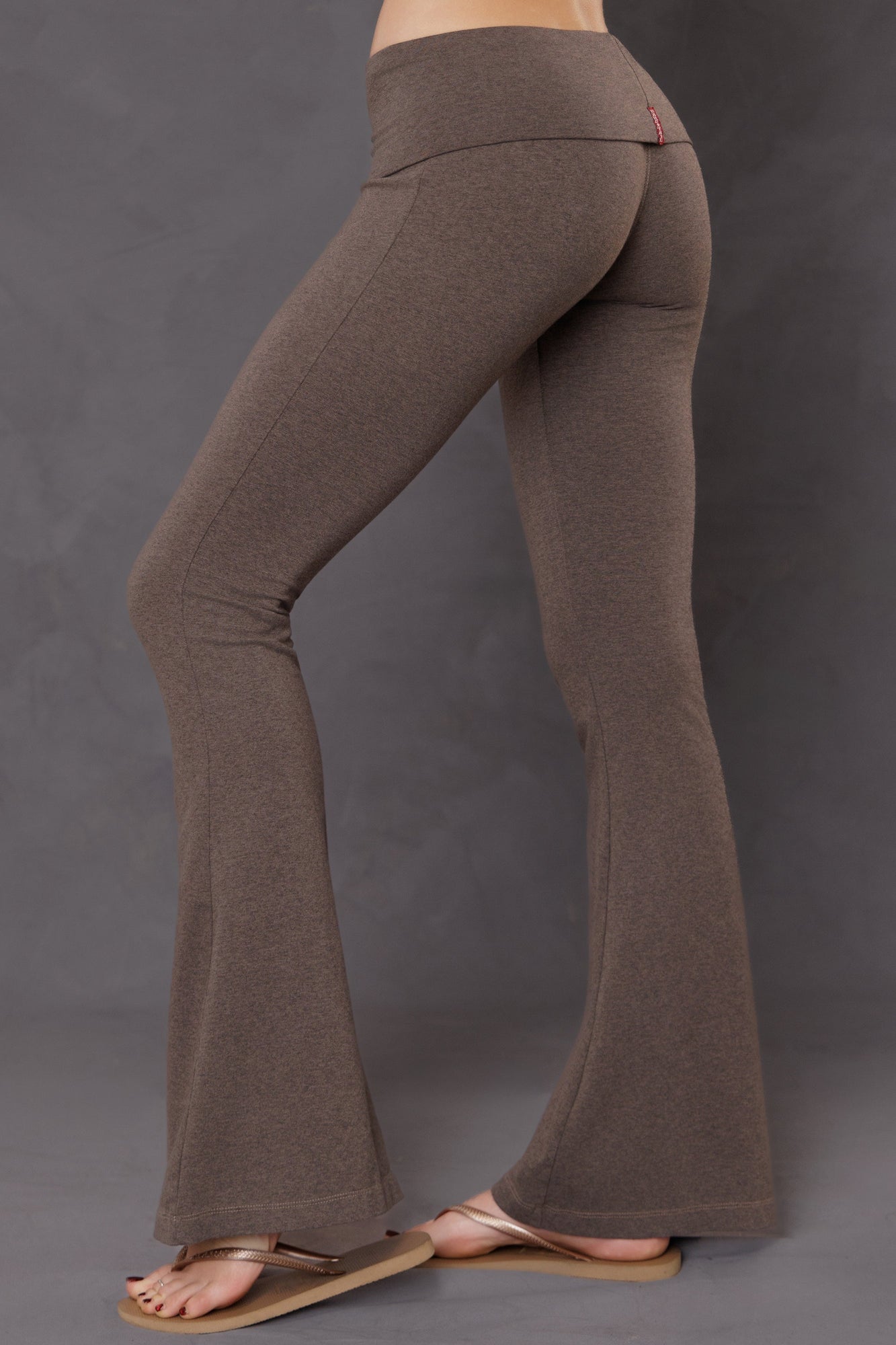 Women | Contour Rolldown Super Bell Pant | Charcoal/Woodsmoke