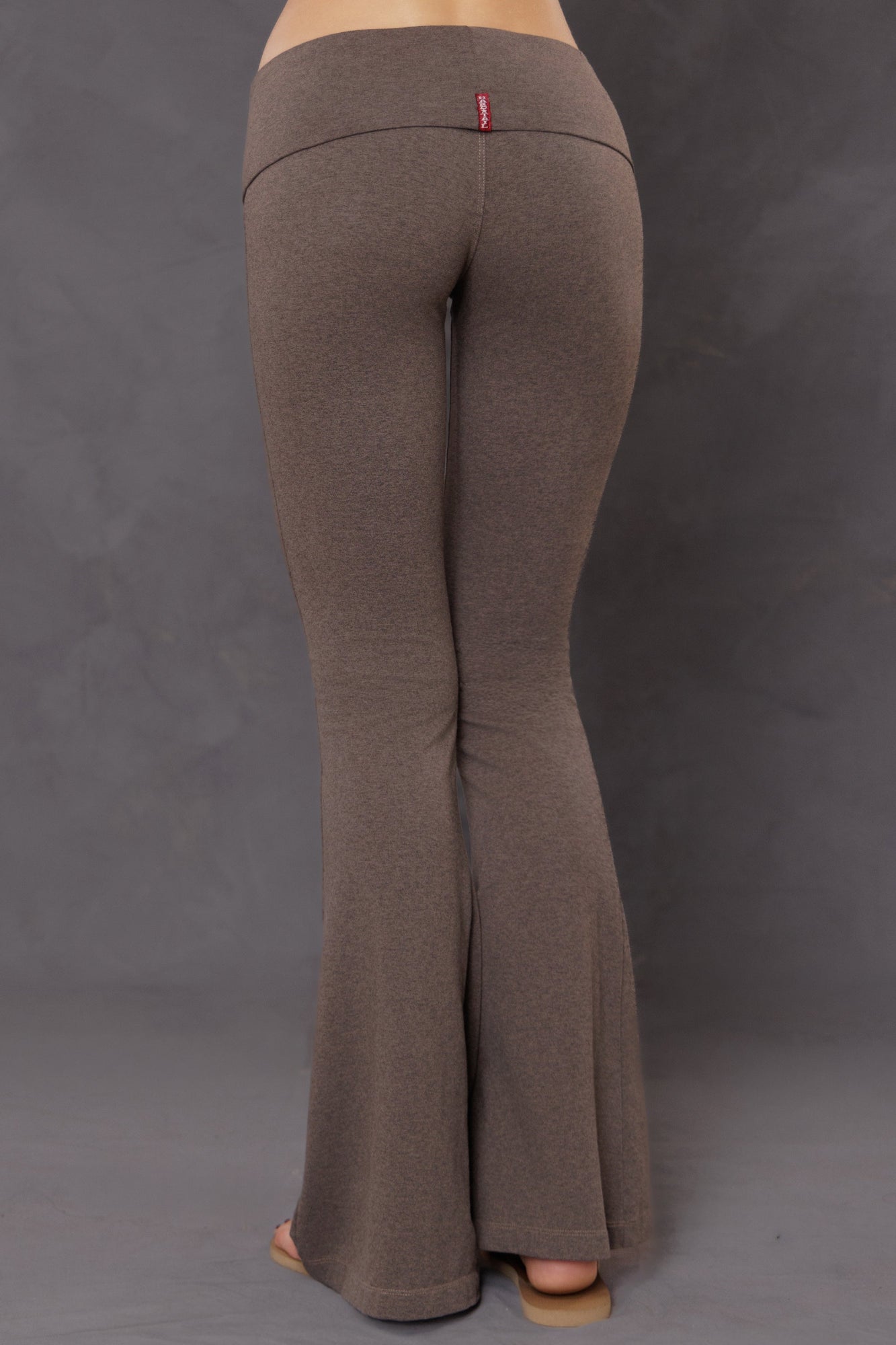 Women | Contour Rolldown Super Bell Pant | Charcoal/Woodsmoke